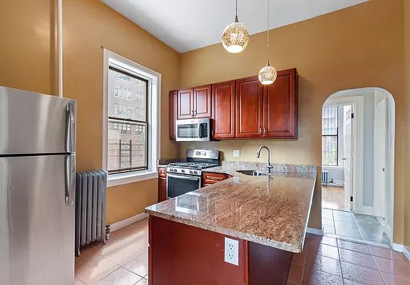 2nd image of 764 Willoughby Ave APT 1