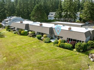 5682 McDonald Dr APT 102A, Langley, WA 98260