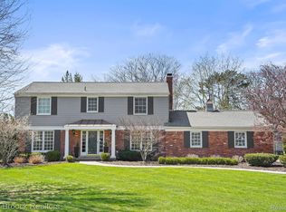 31921 Robinhood Dr, Beverly Hills, MI