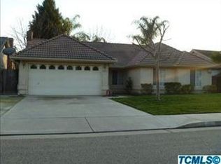 5949 W School Ct, Visalia, CA 93291