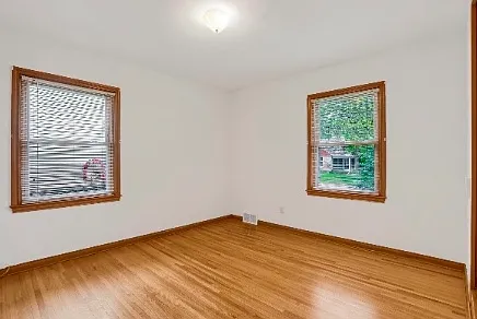 4307 Unity Ave N — Photo 3