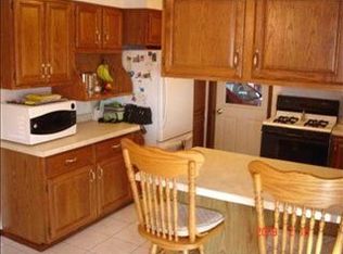 6329 W Burrwood Dr, Janesville, WI 53548