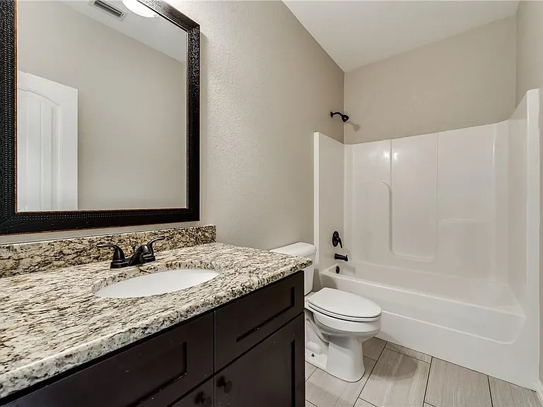6037 Jennings St — Photo 14