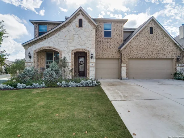 121 Stablewood Ct, Boerne, TX 78006