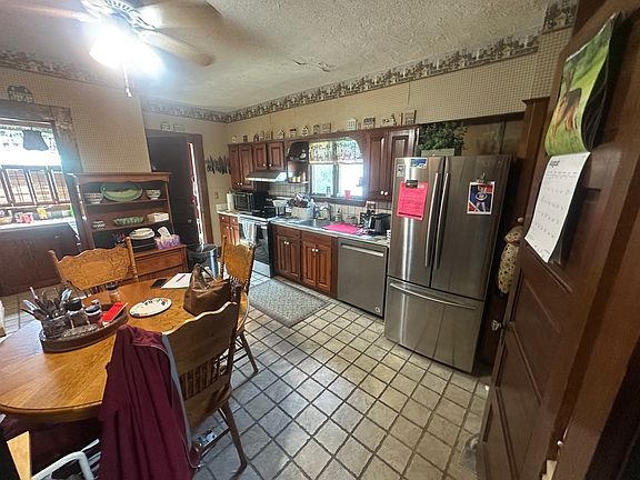 3rd image of 400 Jefferson Ave