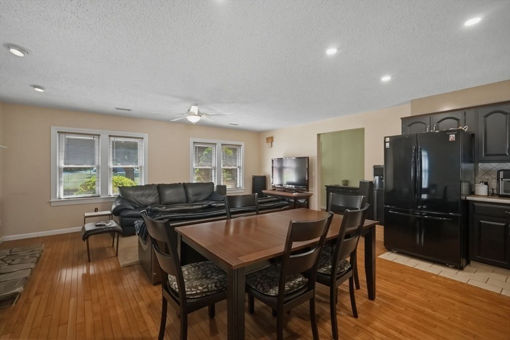 958 Parker St, Springfield, MA - More