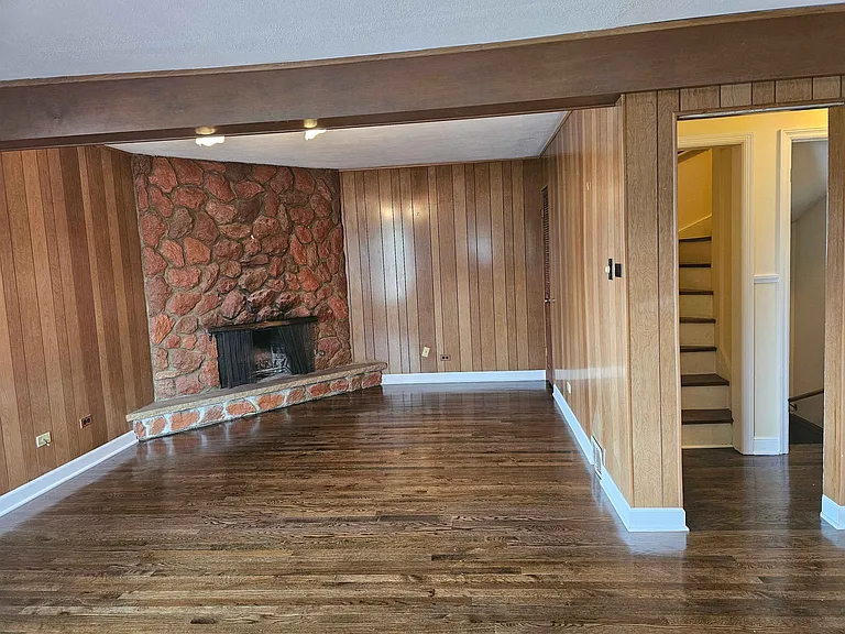 303 W Hawley St — Photo 18