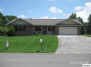 1605 Rivergate Dr, Sevierville, TN 37862