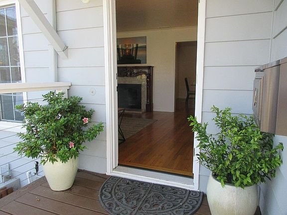 3rd image of 104 Village Ln