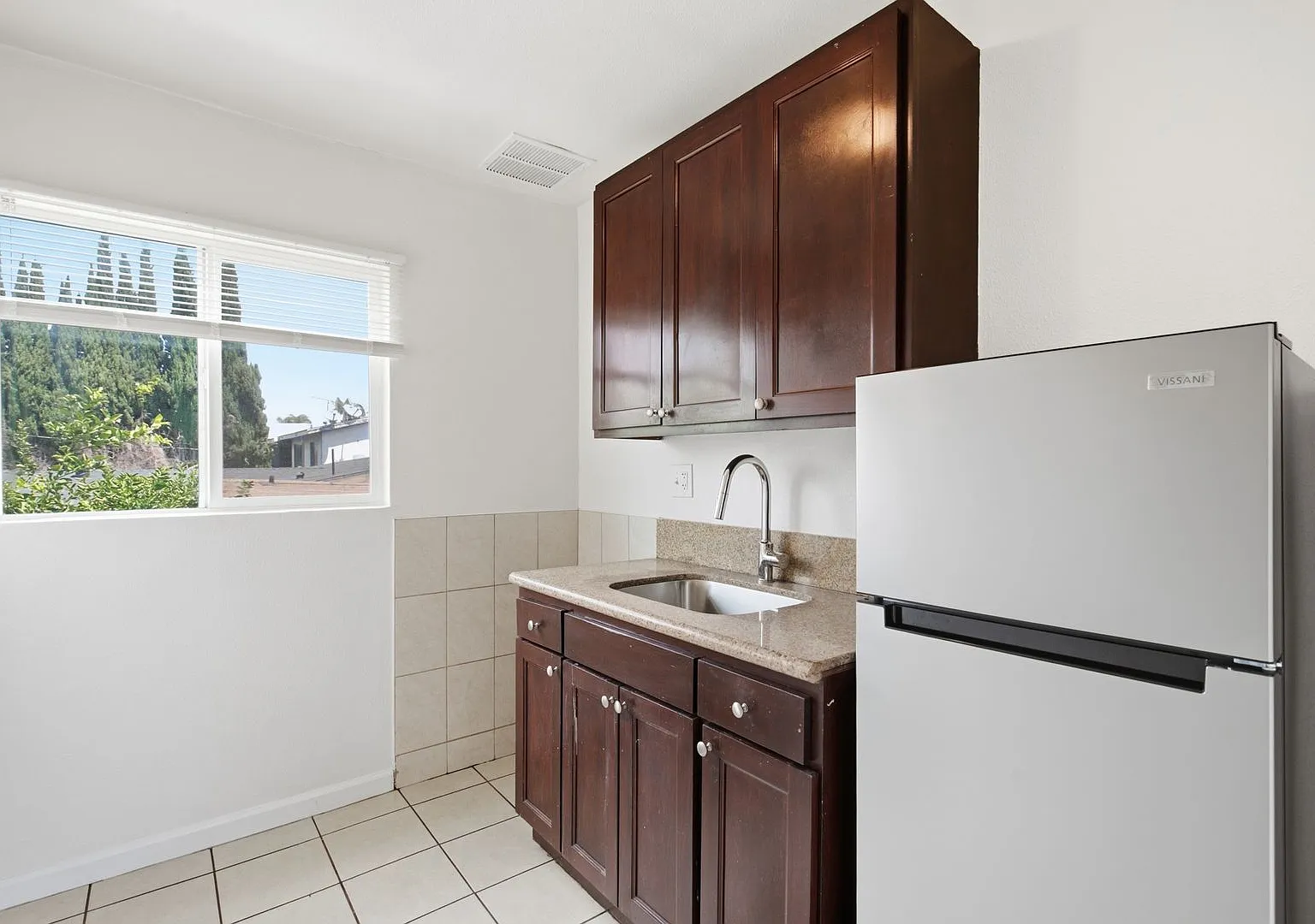 7101 Rugby Ave — Photo 4