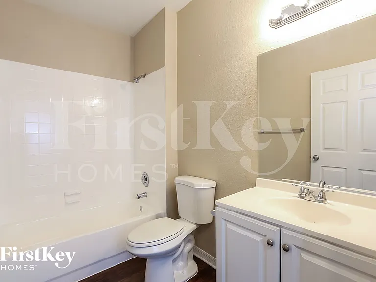 4220 S Cranberry Blvd — Photo 14