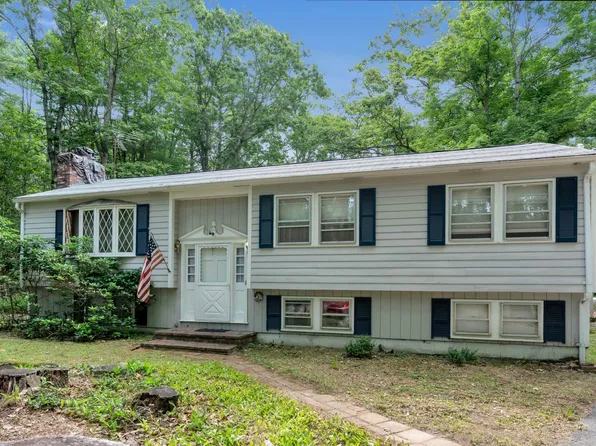 16 Park Avenue, Standish, ME 04084