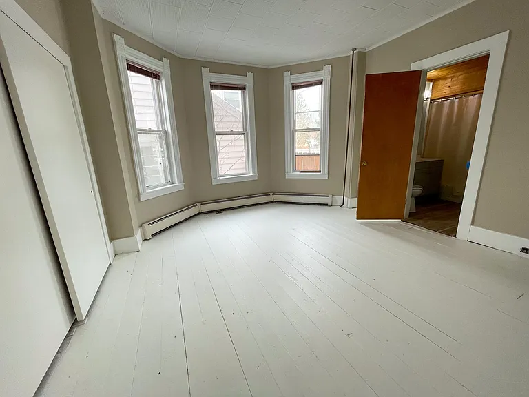 55 Oak St #1 — Photo 10