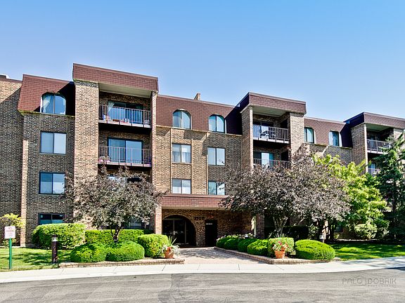 2nd image of 2150 Valencia Dr APT 208A