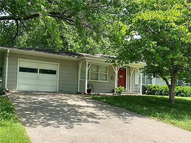 1st image of 3507 N 35th Pl