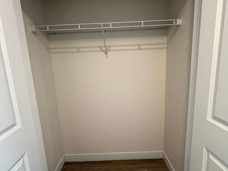 65 W Broad St — Photo 32