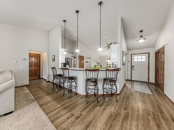 5th image of 1363 Lakeridge Dr