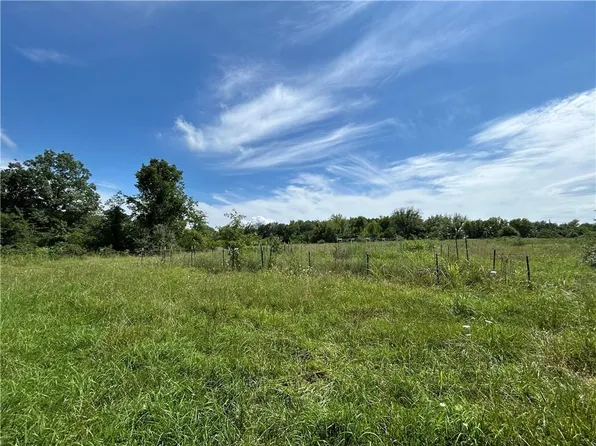 1091 SW B Hwy, Holden, MO 64040