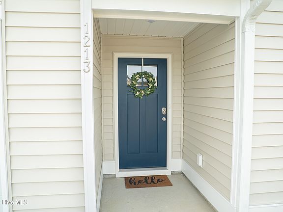 4th image of 1213 Lulu Bay Dr NE