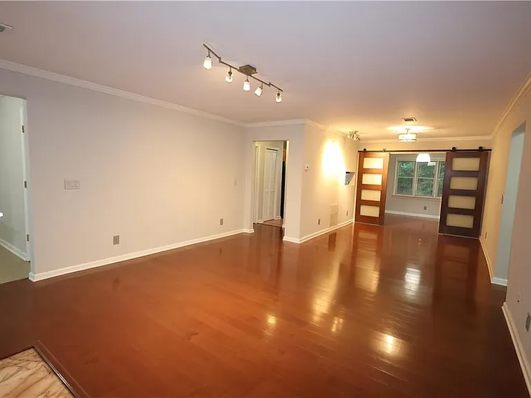 19 Brittany Way NE — Photo 3