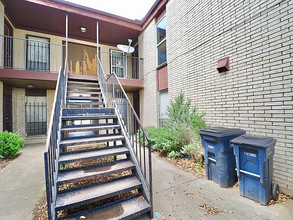 3rd image of 3828 Cibolo Dr APT 104