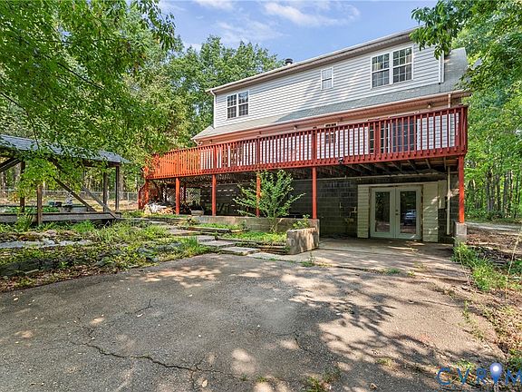 3rd image of 3826 Midland Rd