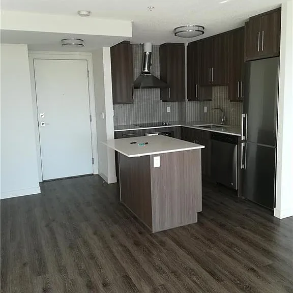 2093 Fairview St #307 — Photo 4