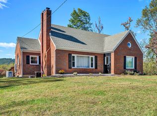 6303 Coopers Mountain Rd, Martinsville, VA 24112