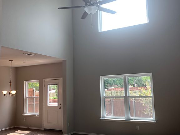 4th image of 3176 Tarrant Ln
