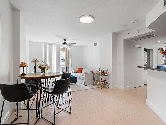 4th image of 610 Clematis Street #338