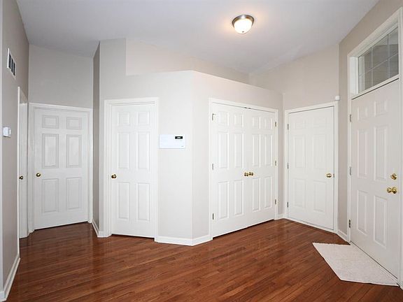 3rd image of 947 Grand Cypress Ct