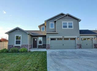 3274 N Wagon Creek Way, Meridian, ID 83646