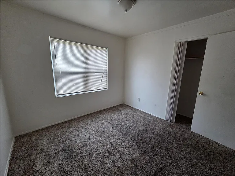 24511 Florence St — Photo 5