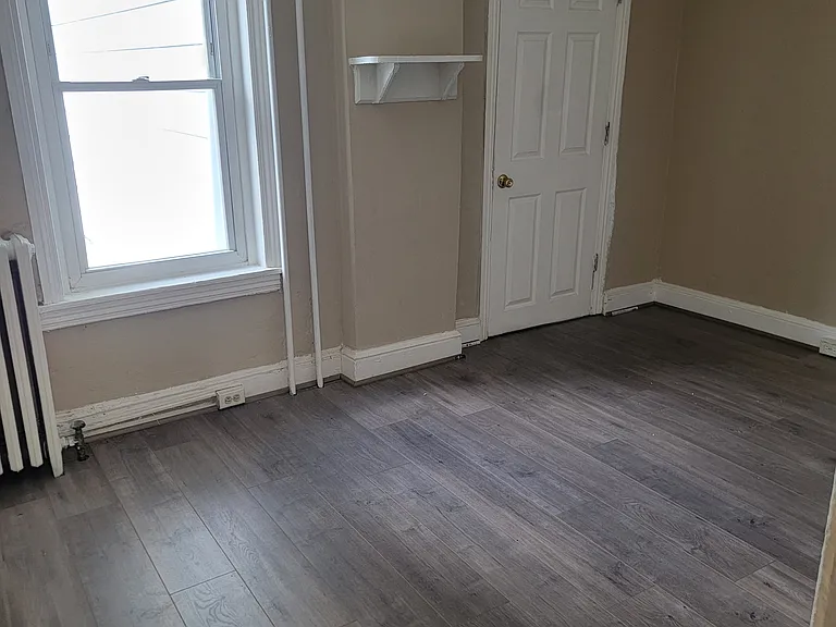 627 Corson St — Photo 13
