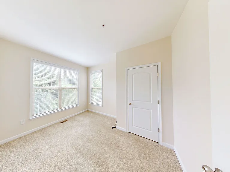 2604 Brooke Grove Rd — Photo 18