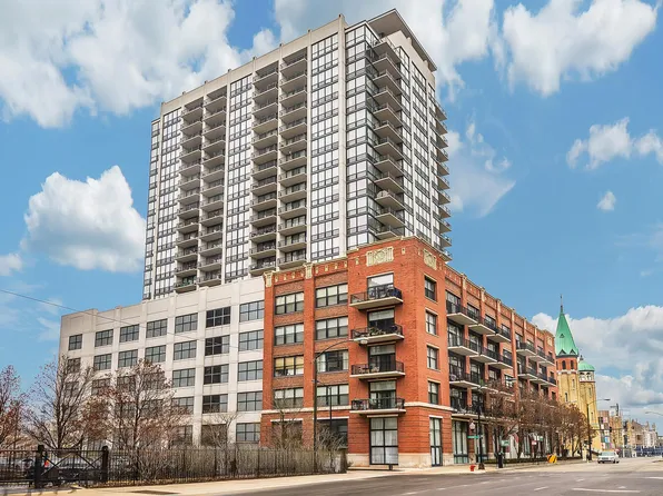210 S Des Plaines St #412, Chicago, IL 60607