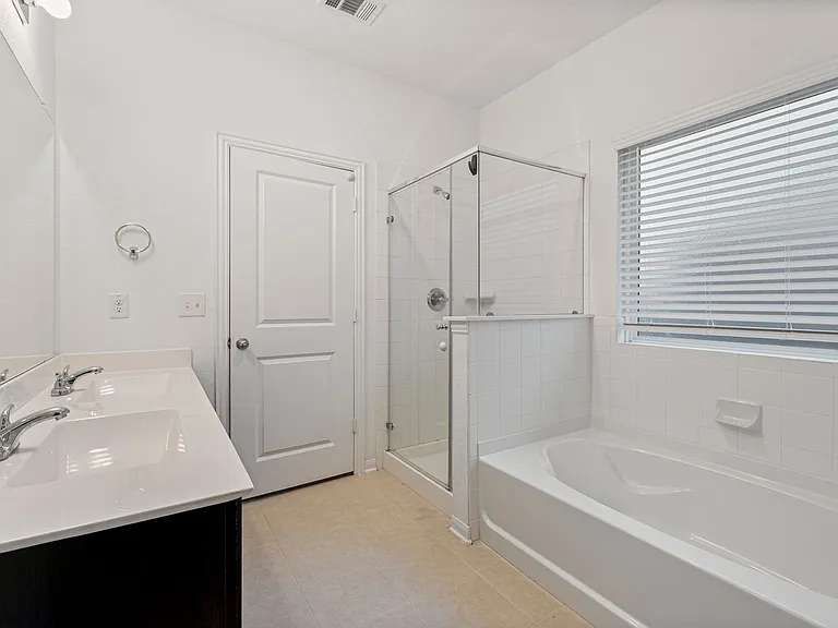149 Biscayne Dr — Photo 9