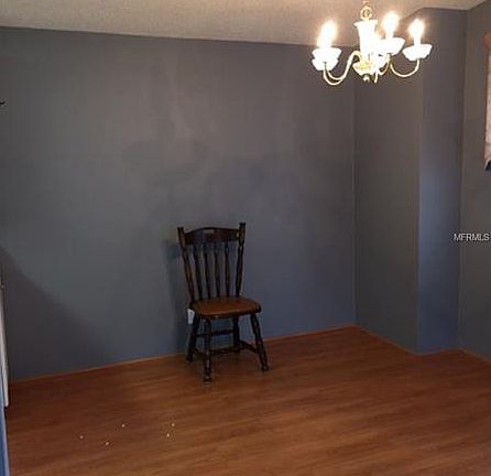 4th image of 27 Florence Blvd