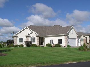 6469 Nature Valley Dr, Waunakee, WI 53597