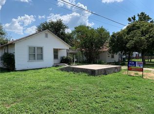 603 Montague St, Nocona, TX 76255