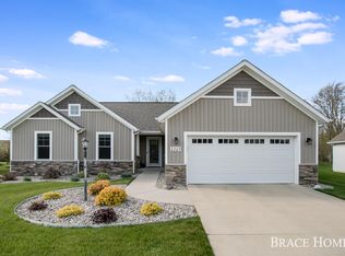 2265 Glenn Canyon Dr SE, Caledonia, MI 49316