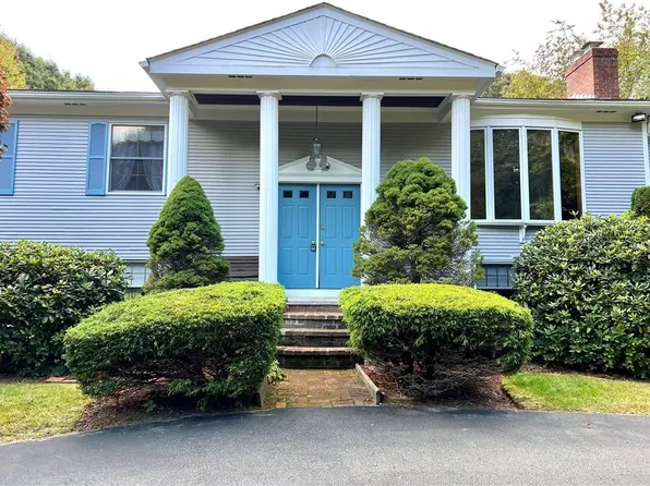 60 Mann School Rd, Smithfield, RI 02917