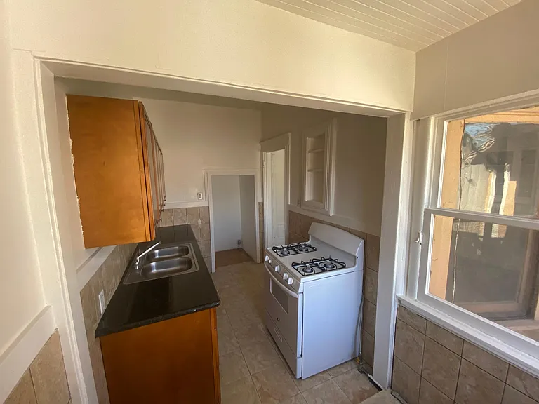 963 Price Ave #B — Photo 4