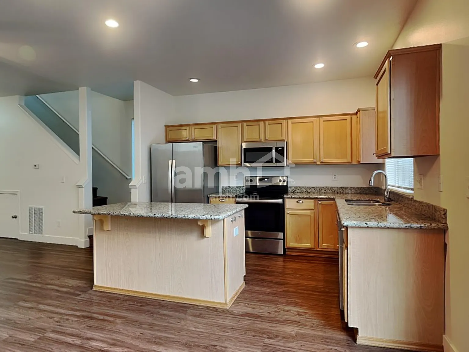 3 bed, 2.5 bath, 1500 sqft, $2,735 — Photo 3