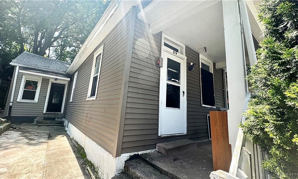1st image of 16 Harper Ave