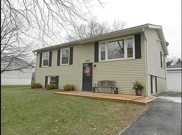1st image of 2943 W 74th Pl