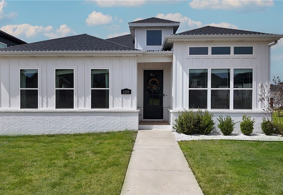 1st image of 6300 SW Luna Ln