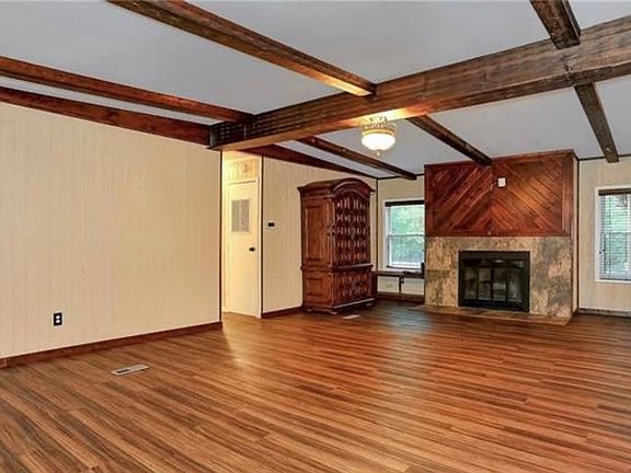 4th image of 478 Cottonwood Ln