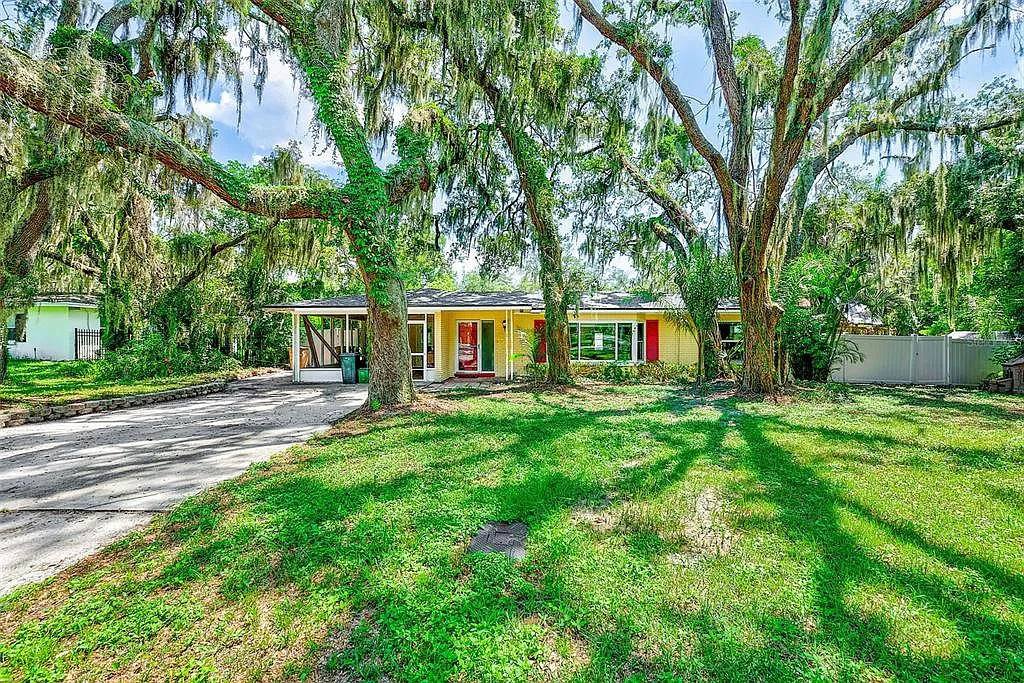 4 bed, 2.0 bath, 1739 sqft, $3,200 — Photo 1