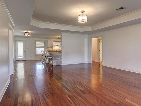 5th image of 2373 Hemlock Dr